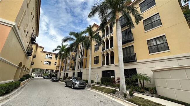 Building Photo - 3 BR condo in The Residences of Coconut Point