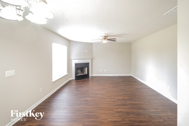 Foto del edificio - 406 Cotton Hope Ln