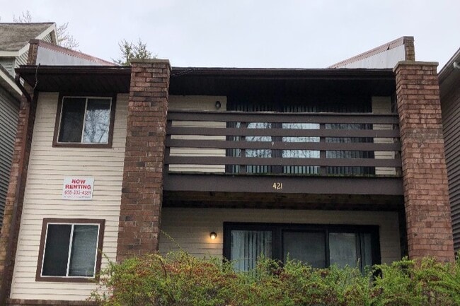 Building Photo - 421 W Doty St