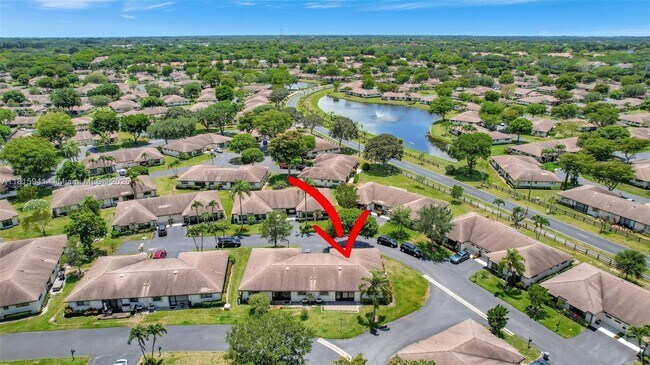 Foto del edificio - 4764 Greentree Crescent