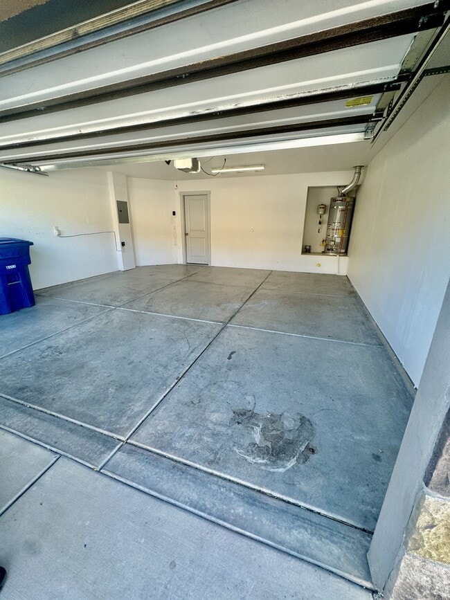 Building Photo - 3104 S Relic Ridge Dr