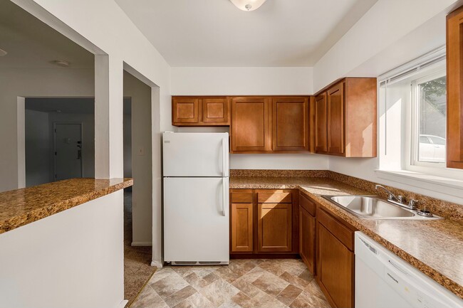 Beautiful & Bright Kitchens - Haverford Apartments