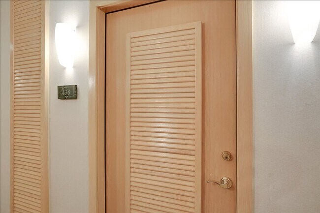 Foto del edificio - 438 Por La Mar Cir