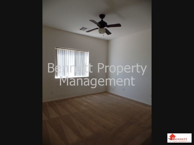 Building Photo - 41165 N Cambria Dr