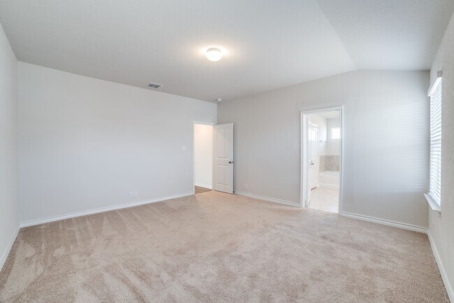 Building Photo - 3 Bedroom and 2 Bathroom home located in Redbird Ranch subdivision