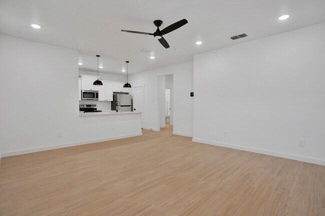 Foto del edificio - 5806 Virginia Ave