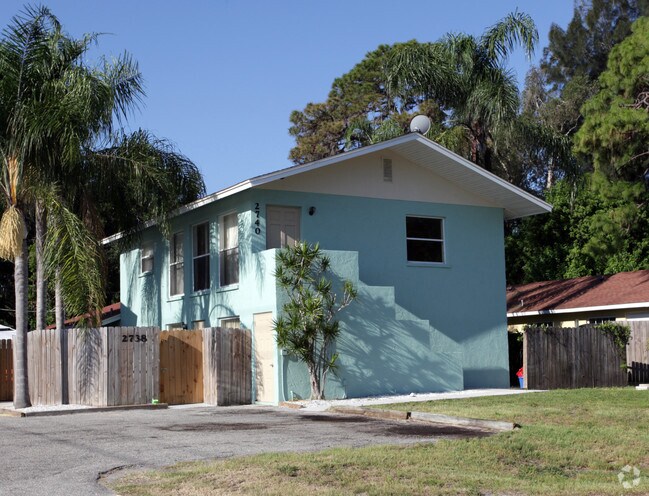 Building Photo - 2738 Herwald St