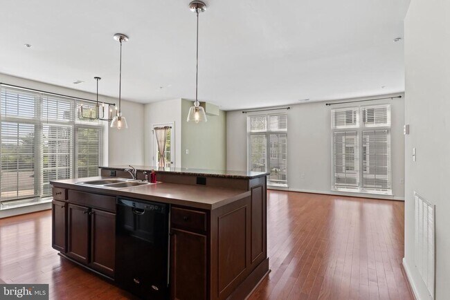 Foto del edificio - 3030 Meridian Cmns