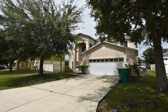 Building Photo - 527 Bristol Cir