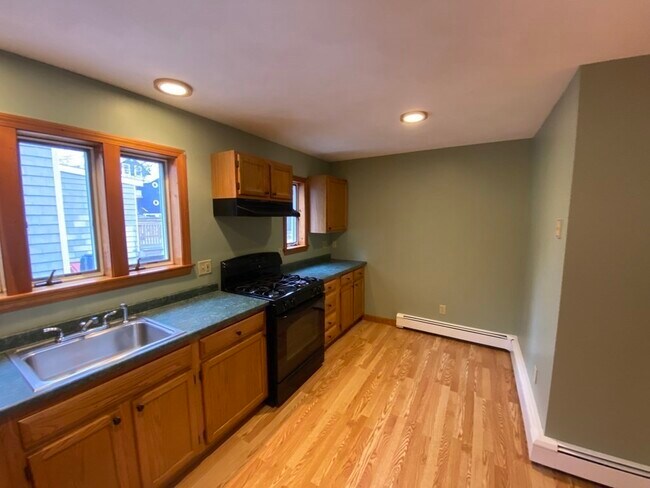 Foto del edificio - 36 Upham St