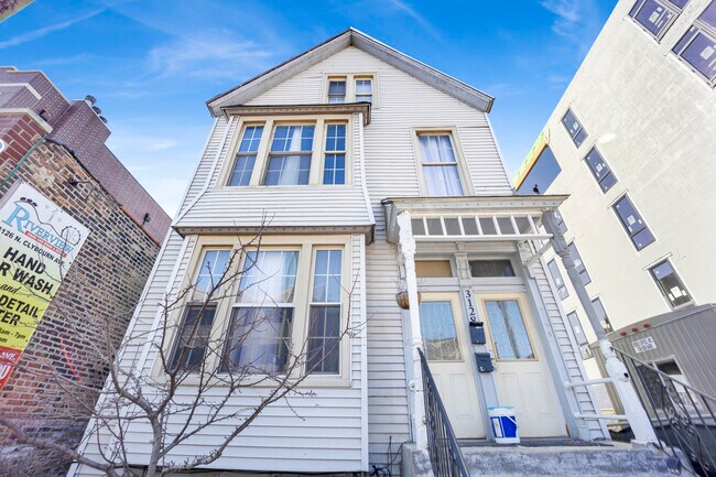 Foto del edificio - 3128 N Clybourn Ave