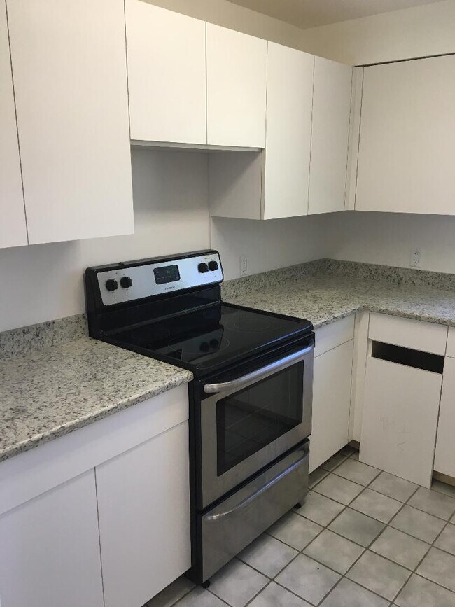 Foto del edificio - 6545 Katherine Ct