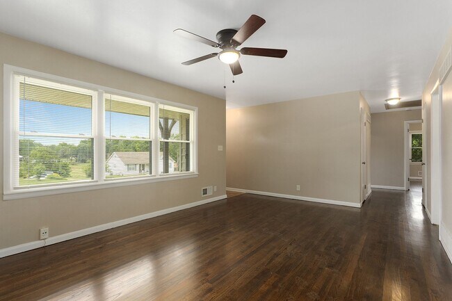 Foto del edificio - 1219 W 35th St