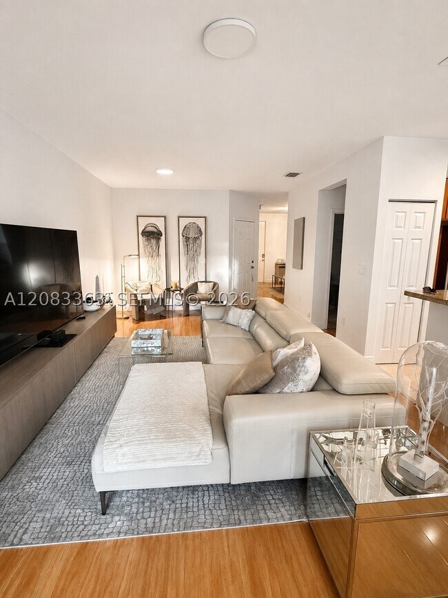 Foto del edificio - 7512 NW 108th Path