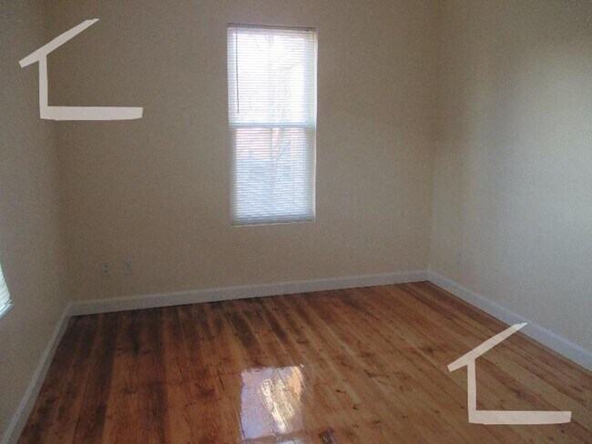 Foto del edificio - 3 bed in brookline village