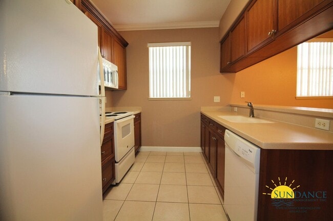 Building Photo - Great 2 Bedroom Unit in Fort Walton