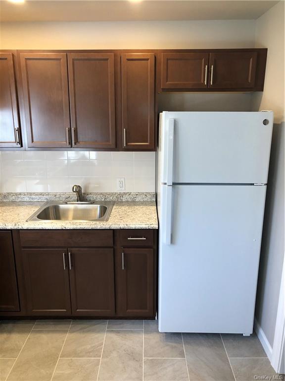 187 W Clarkstown Rd Unit 11, New City, NY 10956 - Room for Rent in New ...