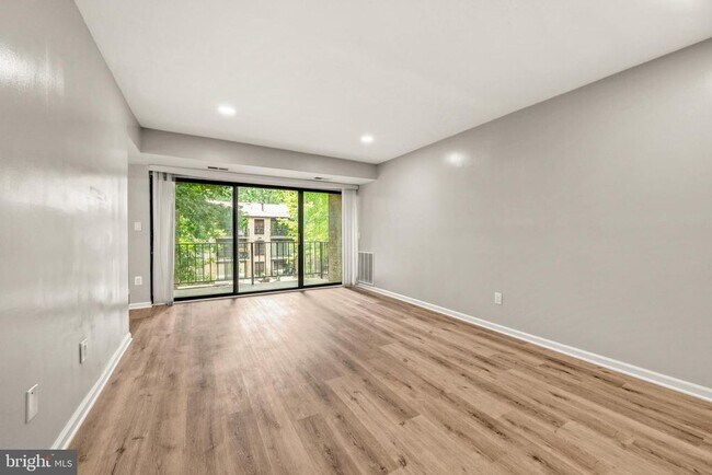 Foto del edificio - 2045 Royal Fern Ct