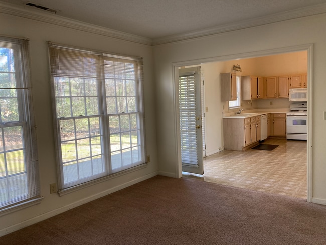 Foto del edificio - 3130 Ashbury Ln