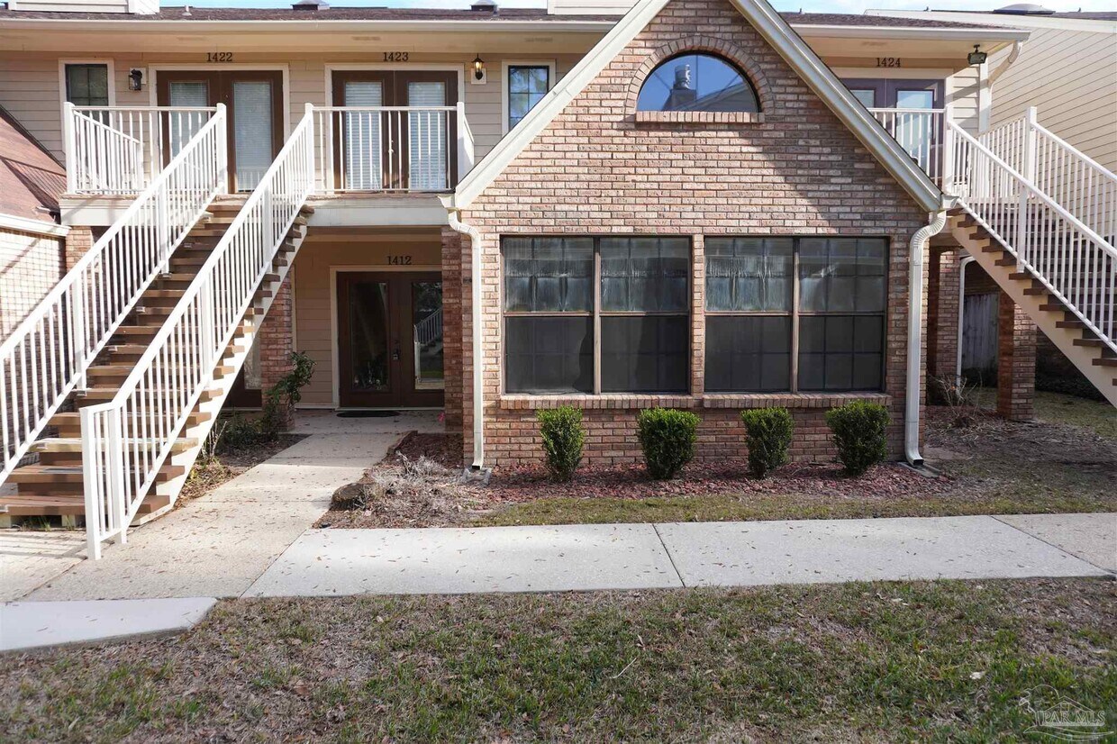 Primary Photo - 5001 Grande Dr
