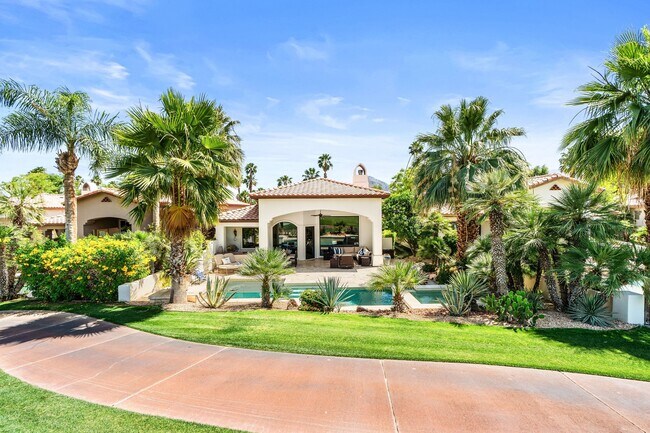 Building Photo - 78760 Cabrillo Way