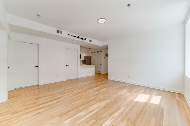 Foto del edificio - 716 Madison St