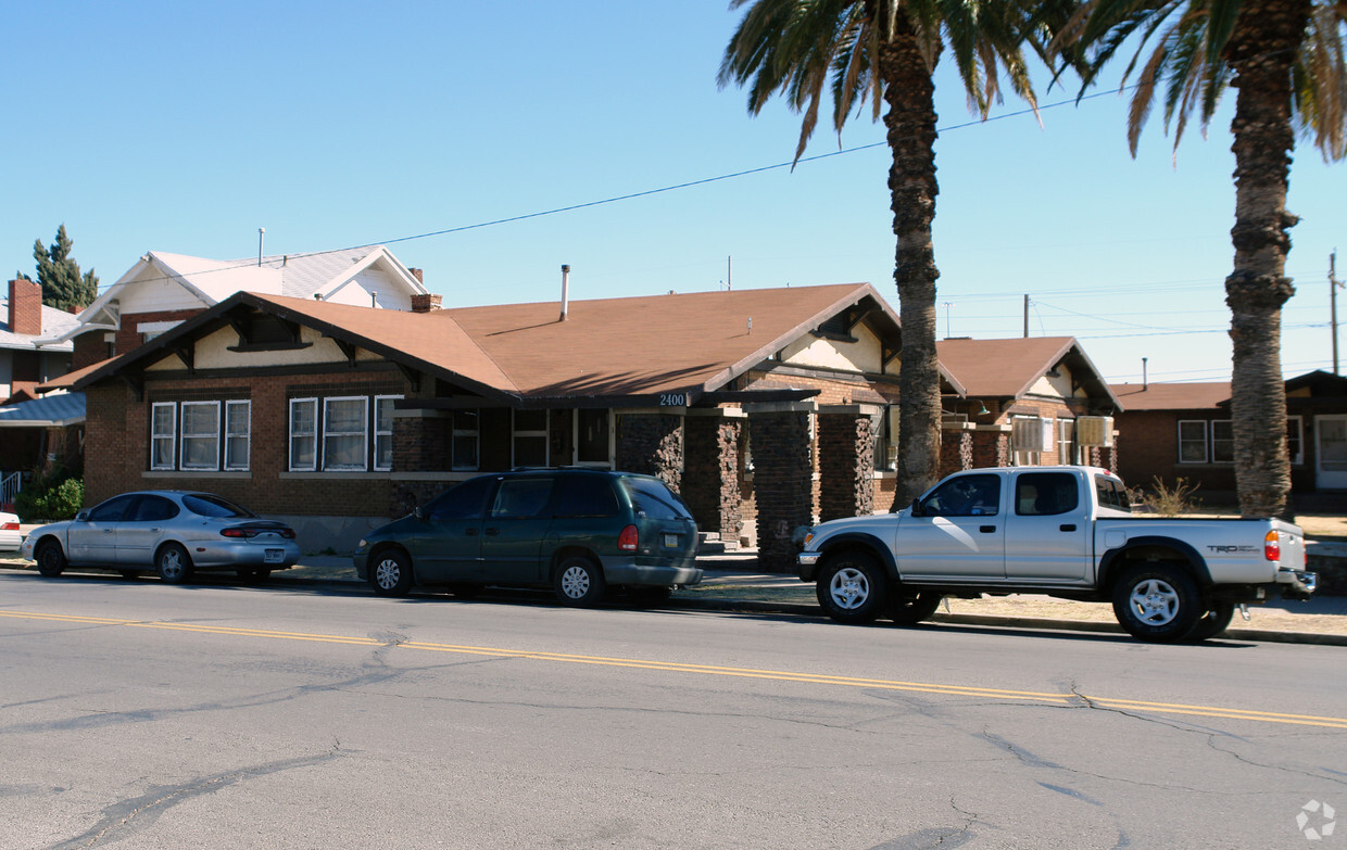 Building Photo - 2400 Montana Ave