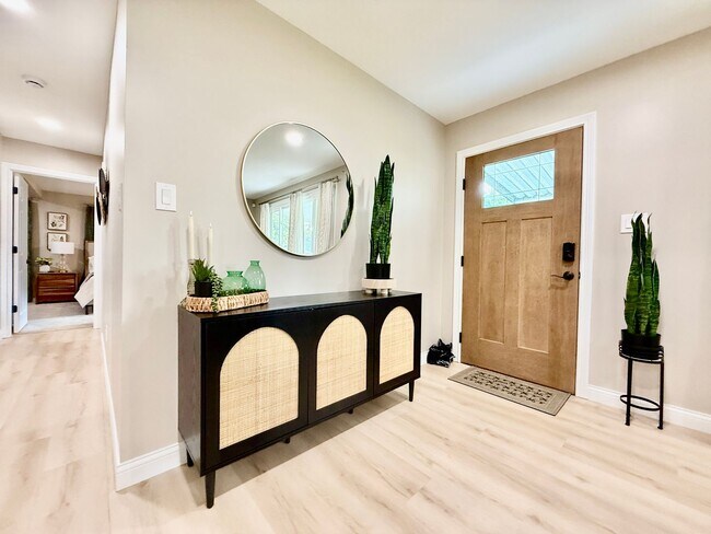 Foto del edificio - Brand new remodeled home in Monroe!