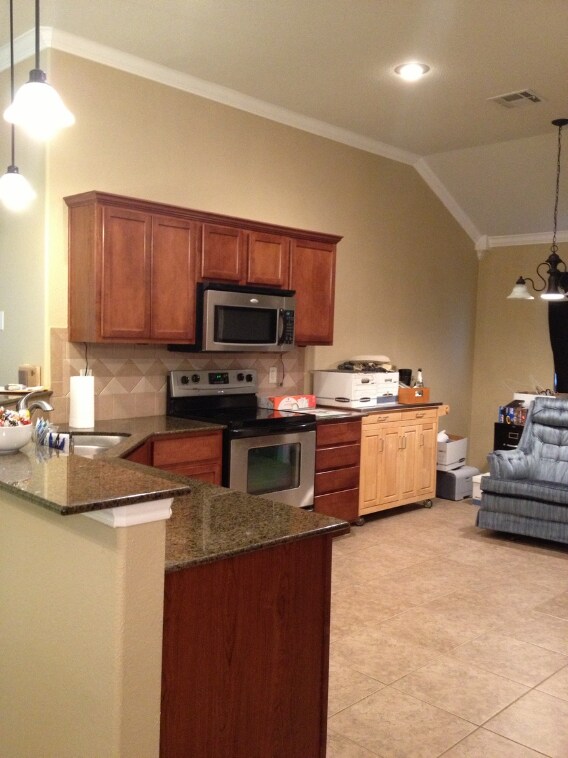 Building Photo - 103 Burnham Dr