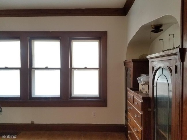 Building Photo - 2546 N 60th St