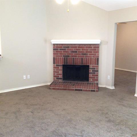 Building Photo - 1208 Old Knoll Dr