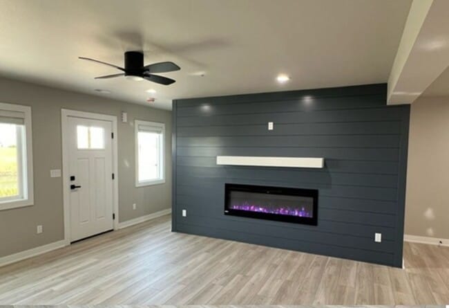 Building Photo - 14420 Springbrook Trl