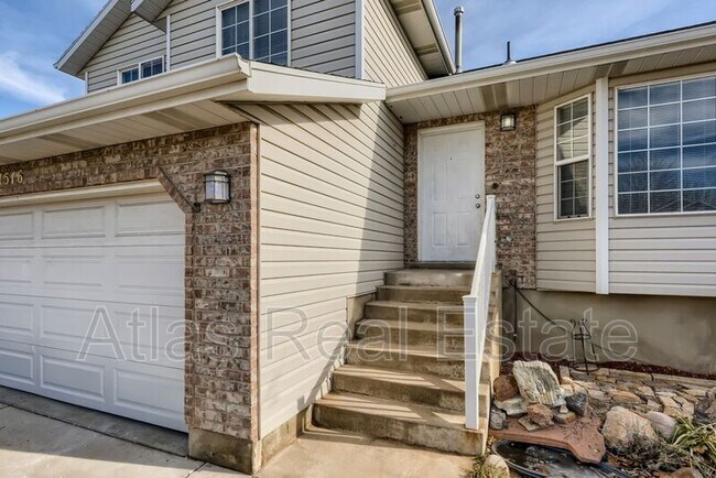 Building Photo - 1516 W 1075 N