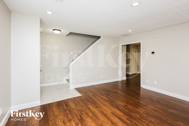 Building Photo - 7064 Saratoga Dr