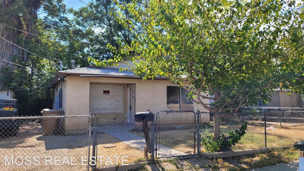 Building Photo - 2 br, 1 bath House - 800 1/2 Goodman St
