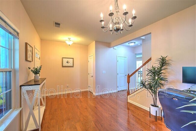 Building Photo - 339 Edgemont Ave