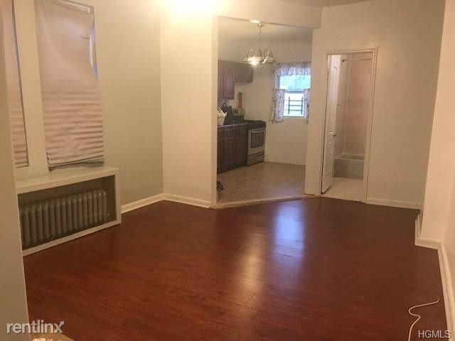 Building Photo - 2 br, 1 bath  - 635 Van Nest Ave
