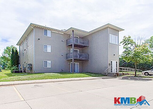Building Photo - 55 Westside Dr