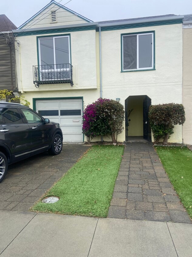 Foto principal - 2067 23rd Ave