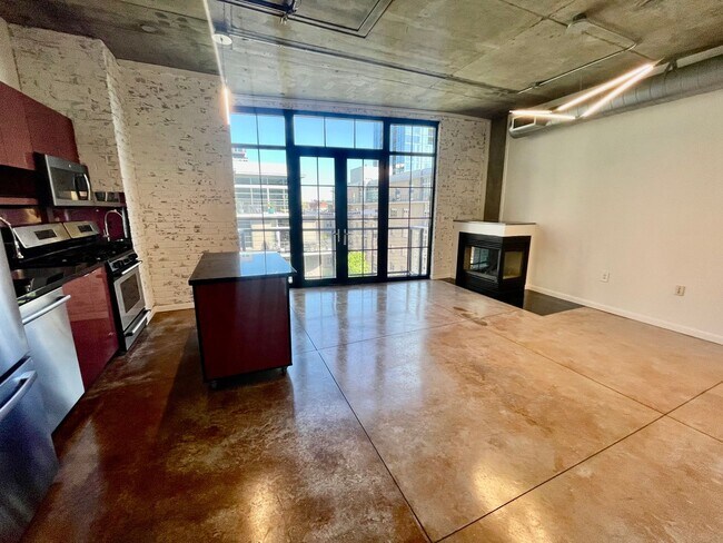 Building Photo - Sleek and Sophisticated: Upscale 1-Bdrm/2b...