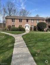 Building Photo - 73 Troy Dr