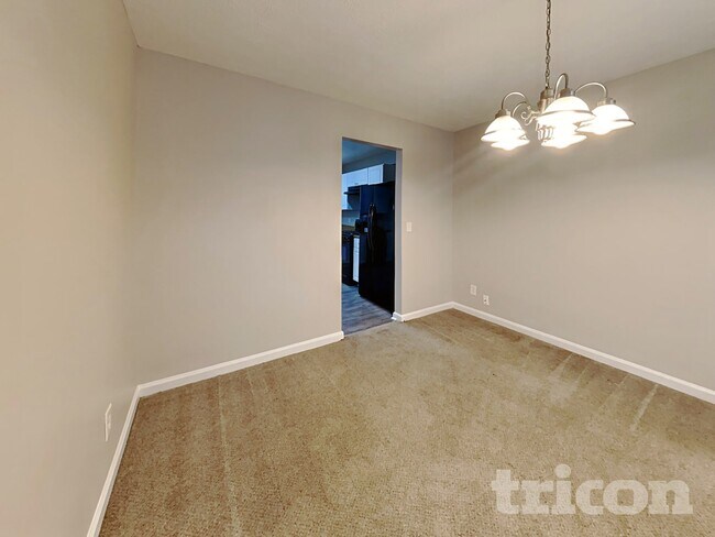 Foto del edificio - 1030 Riverclift Dr