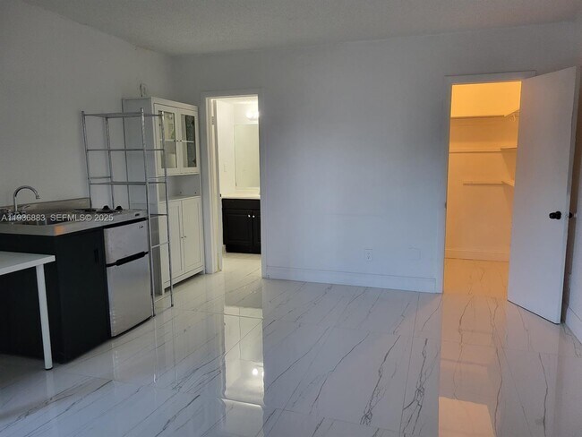 Foto del edificio - 1300 NW 4th Ave