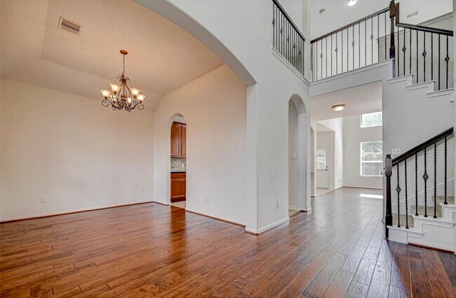 Foto del edificio - 11 Sagamore Ridge Pl