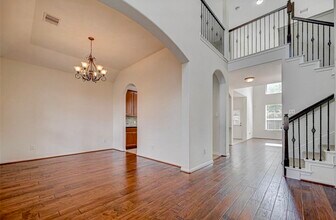 Building Photo - 11 Sagamore Ridge Pl