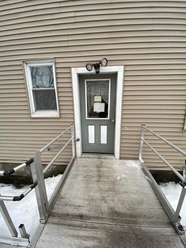 Primary Photo - 907 Rutger St