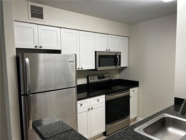 Foto del edificio - 31 Greenridge Ave