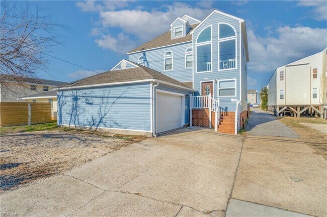 Building Photo - 1270 W Ocean View Ave
