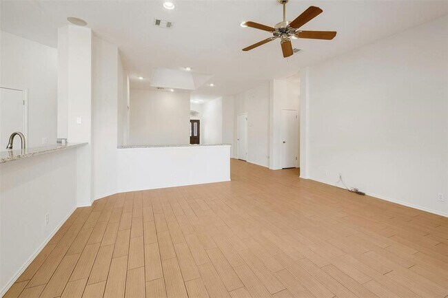 Foto del edificio - 16610 Pocono Dr