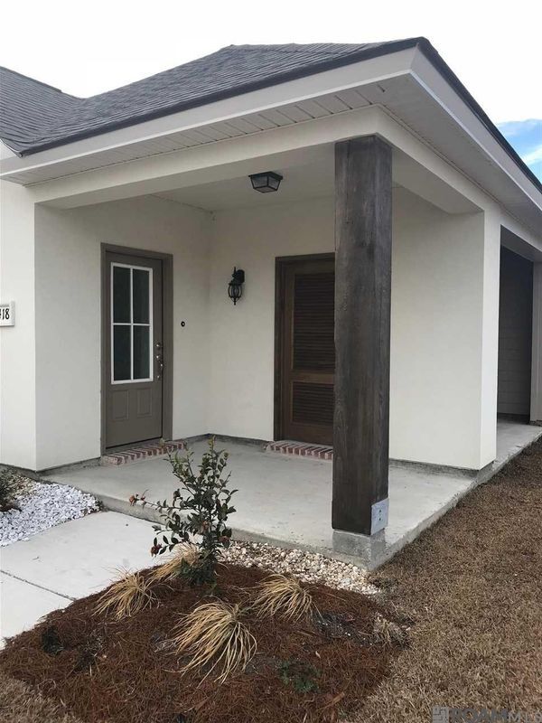 Foto del edificio - 1418 Gardenia Ln